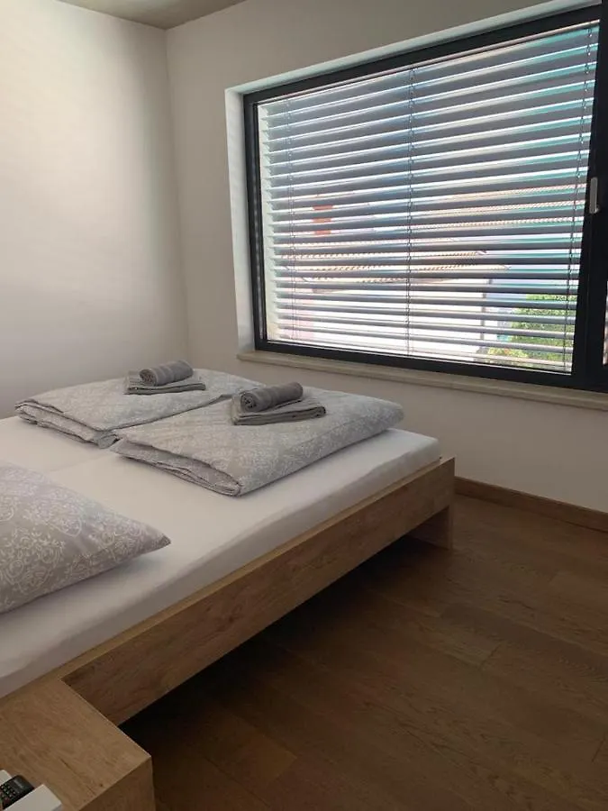 Апартаменты Villa Privlaka Привлака